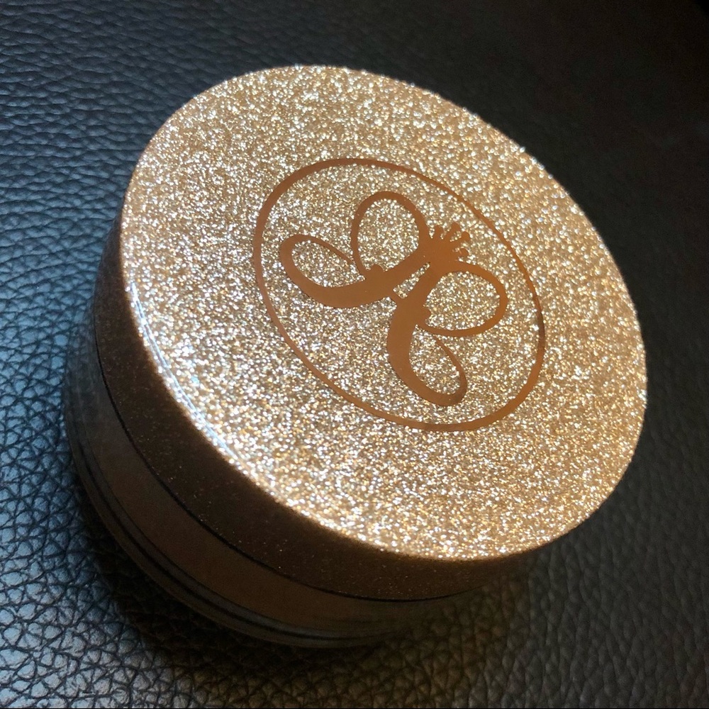NWT Anastasia Beverly Hills Loose Highlight Powder in shade Vegas